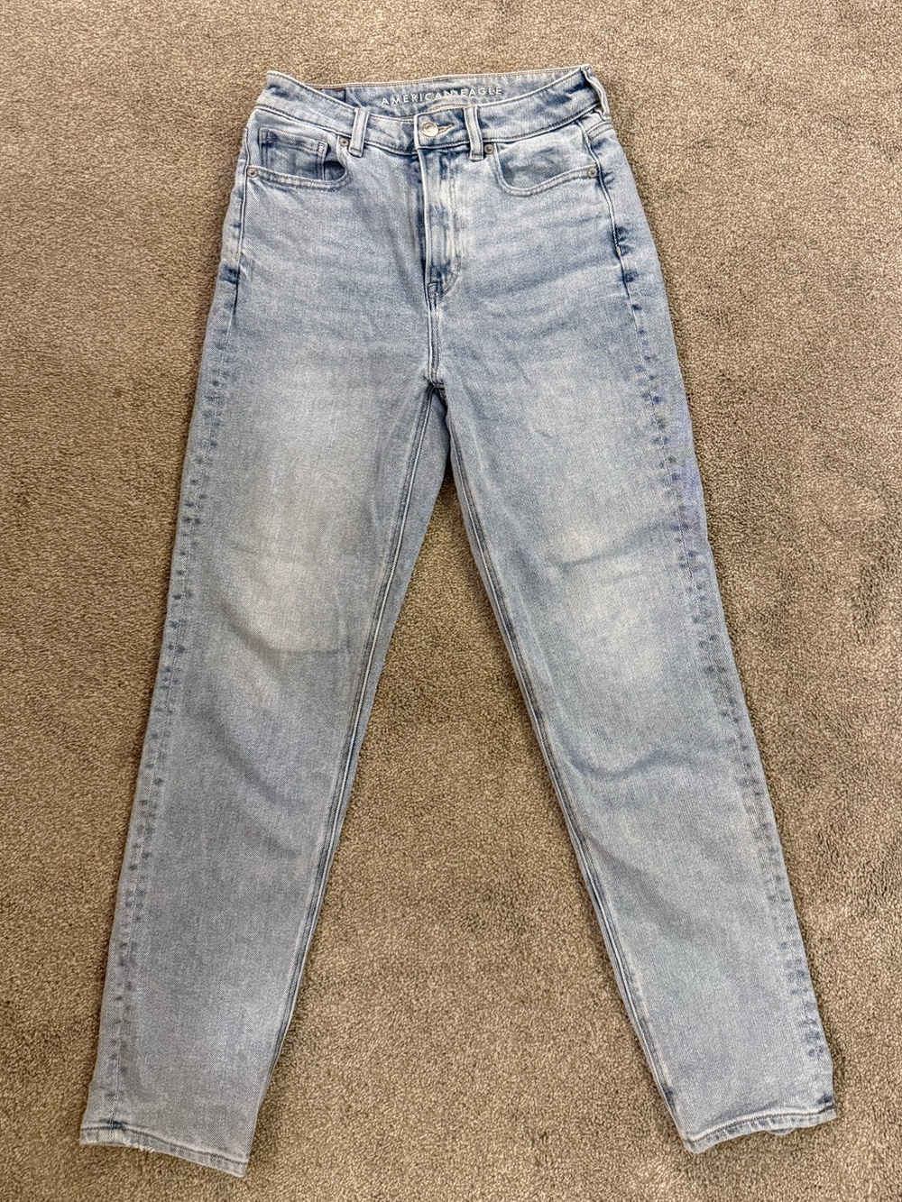 American Eagle Outfitters Light Wash High-Rise Women’s Jeans